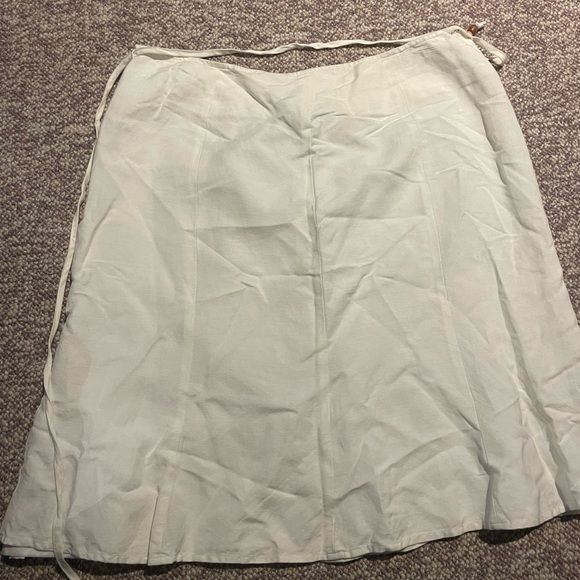 WHITE LINEN BLEND SKIRT with tie belt detail - Picture 2 of 4